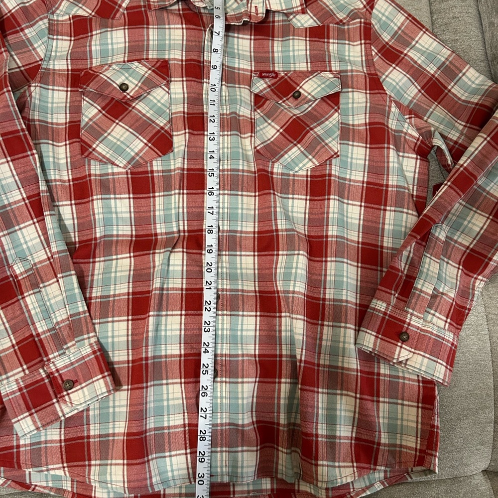 Wrangler Men's Red and Light Blue Plaid Shirt - Picture 8 of 9